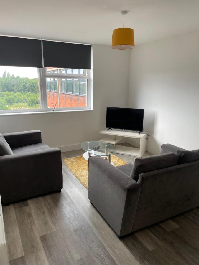 #0611 Two Bedroom Serviced Apartment - Free Parking 德比 外观 照片