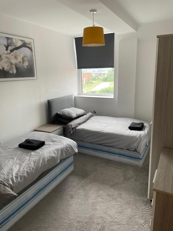 #0611 Two Bedroom Serviced Apartment - Free Parking 德比 外观 照片